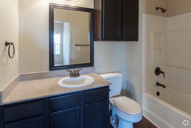 1BR, 1BA - 739 SF