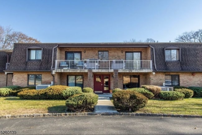 Photo - 221 Ringwood Ave Unit 21B