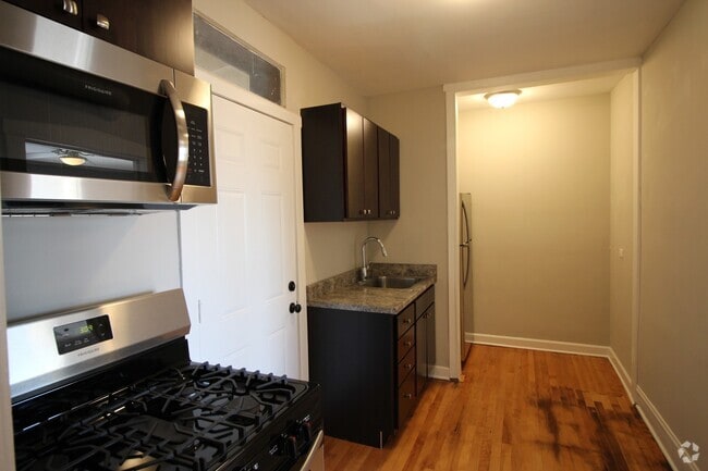 Building Photo - 4408 W Belden St Unit 2 Rental