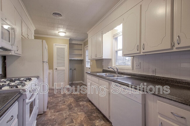 Photo - 1608 S Ralston Ave