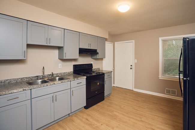 Building Photo - Nettie Unit 2065