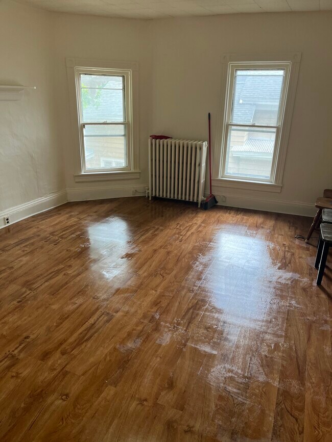 Photo - 44 Cortland St Unit 2