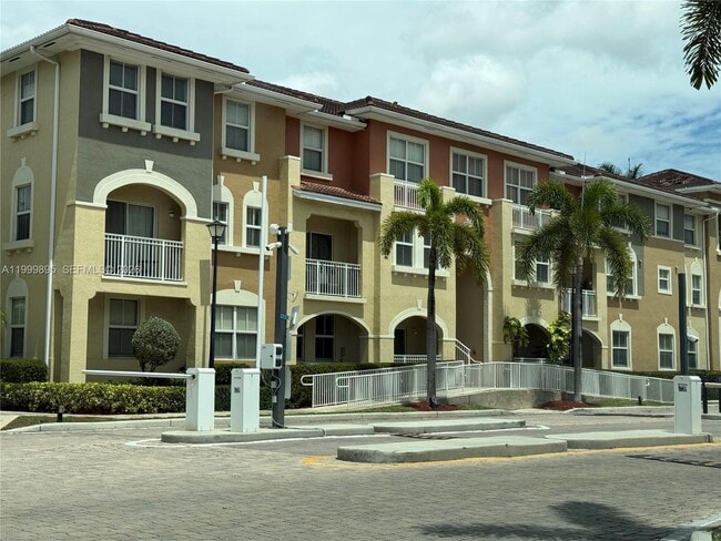 Building Photo - 8800 NW 107 Ct Unit 219-10