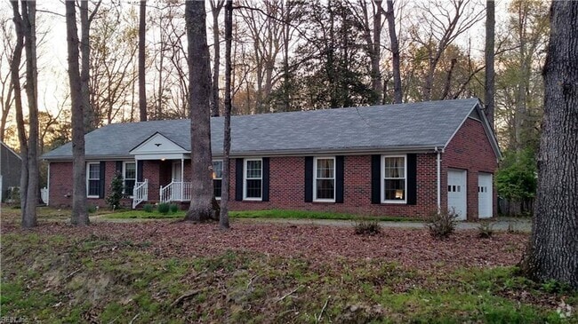 Building Photo - Brick Rancher in First Colony Rental