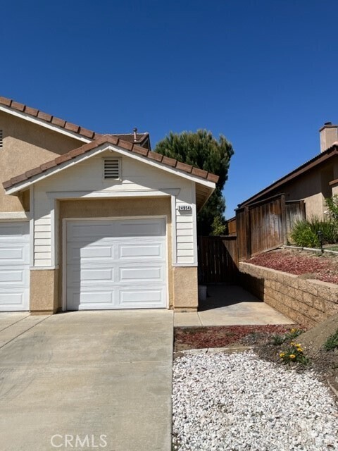 Building Photo - 24954 Mandarin Ct Rental