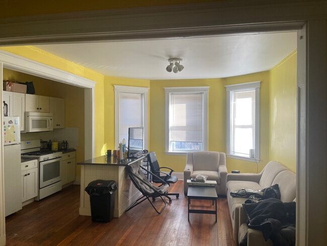 Photo - 43 Orkney Rd Unit 4-bed 2-bath