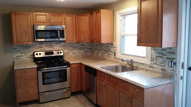 Photo - 115 Kensington Ave Unit 5