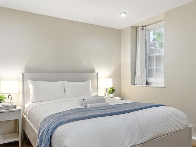 2922 Upton St NW Unit SI ID1296217P