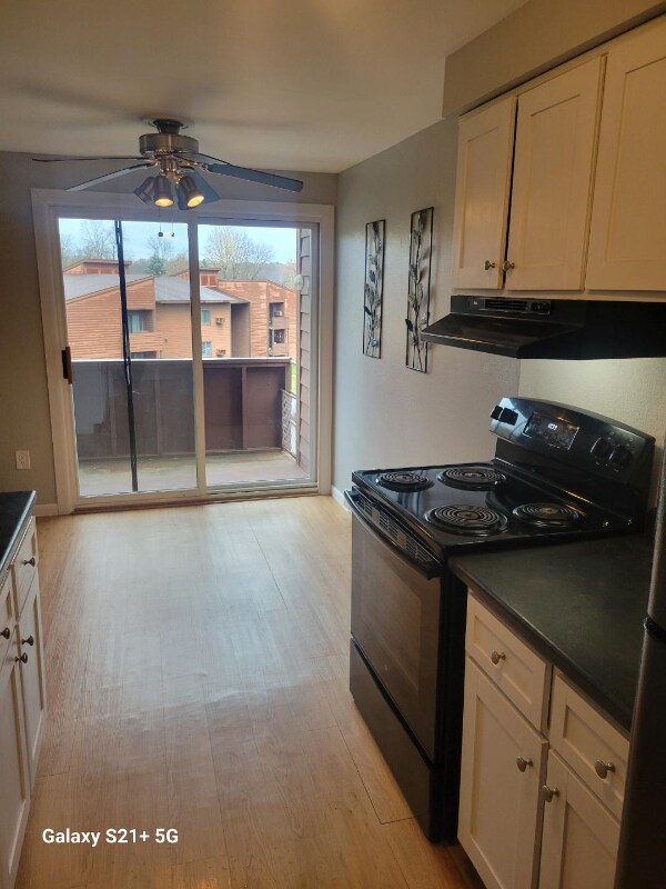 Photo - 353 Village Blvd N