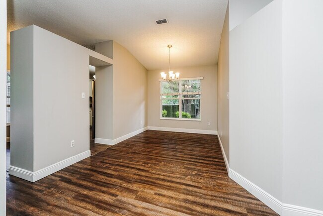 Photo - 1809 Concord Dr