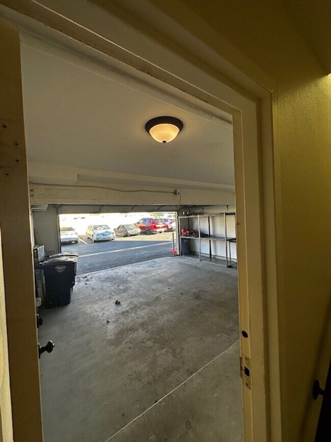 Photo - Upstairs Townhouse, Updated!