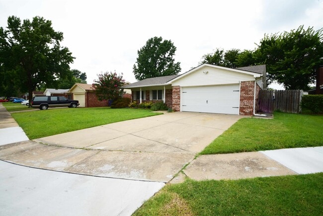 Photo - 1608 S 1st Pl