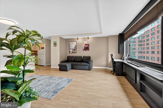 Photo - 1021 Arlington Blvd Unit 643