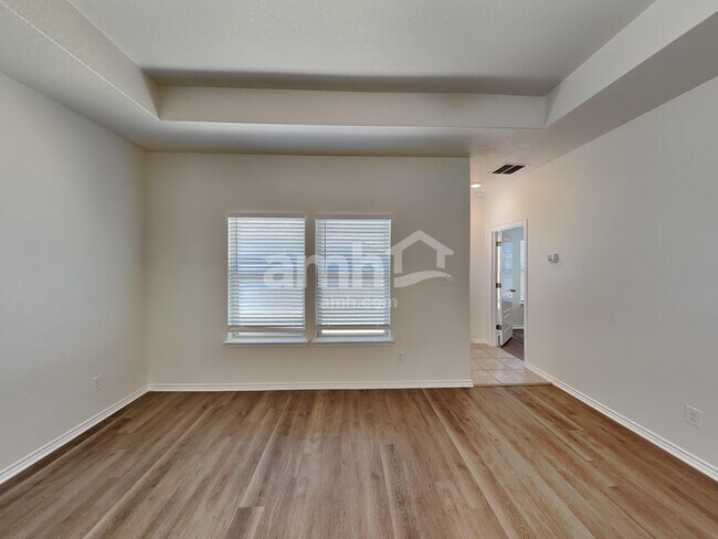 Photo - 178 FallowBrook Ln