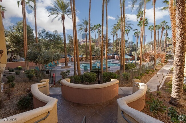 Building Photo - 210 E Flamingo Rd Unit 117 Rental