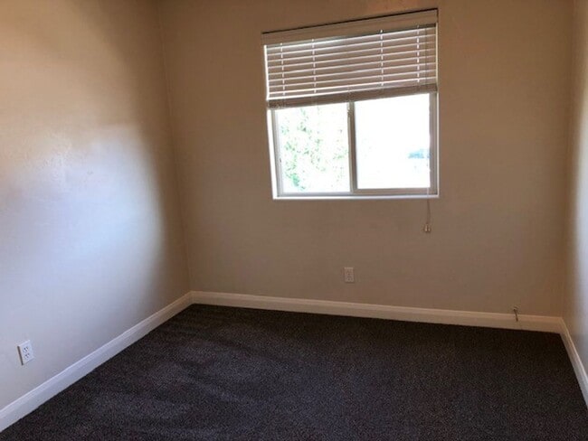 Photo - Charming 3 bed 2.5 bath townhome