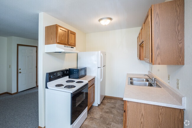 1BR, 1BA - 650SF - Kitchen
