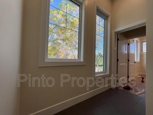 Photo - 8719-8110 110 St NW