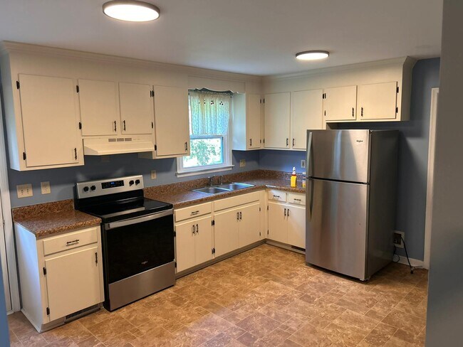 Photo - 1324 Manfield Rd