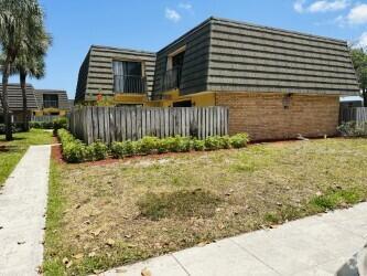 Building Photo - 736 7th Way Rental