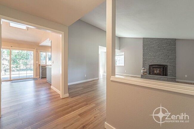 Photo - 1701 SE 123rd Ave