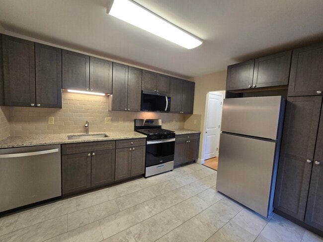 720 Main St Unit 9