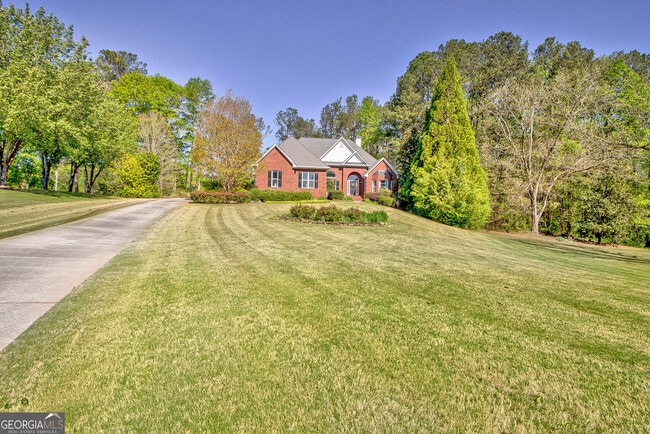 Photo - 140 Lake Park Ct