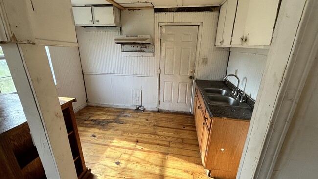 Photo - 5741 Henagen Ave