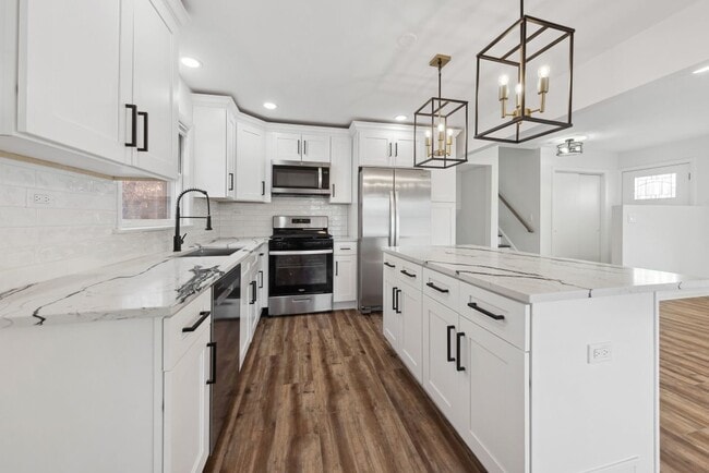 Photo - 4647 Johnson Ave