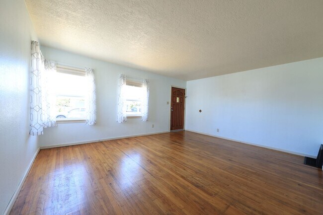 Photo - 2/1 House with bonus space