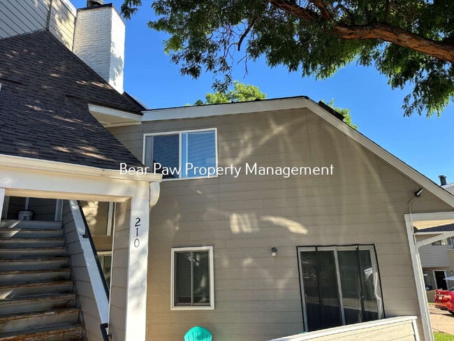 Photo - "Charming One Bedroom in Lakewood" Unit 210