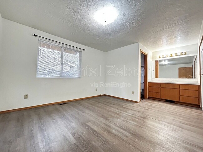 Photo - 1818 NE Wichita Way Unit 1818