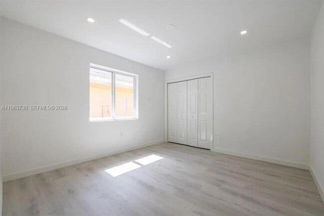 Photo - 1555 NW 34th St Unit 1557