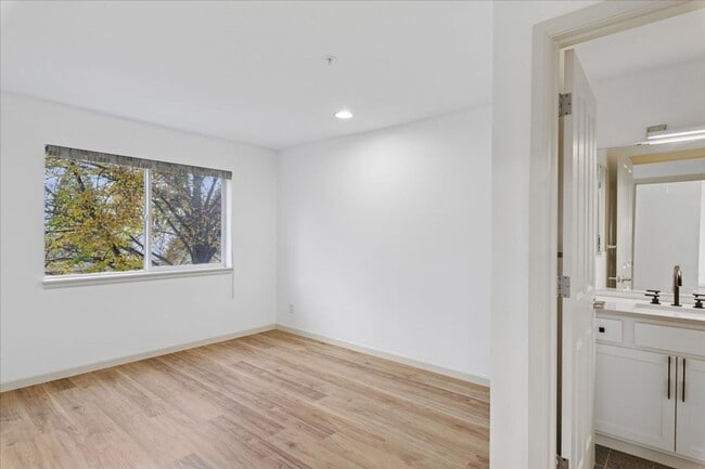 Photo - Prime Maple Leaf Bright 2-Bed 2-Bath Corner Condo Unit 302