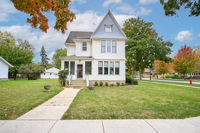 Photo - 24021 Chicago St