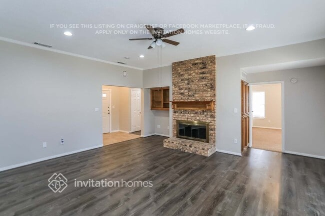 Photo - 203 Bowie St