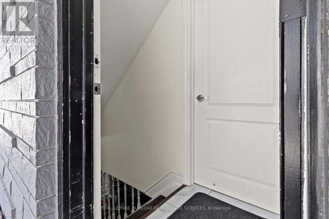 Photo - 61 Goldfinch Rd