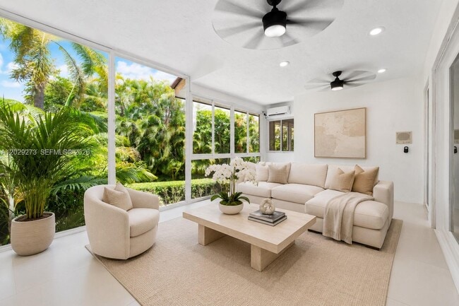 Photo - 2000 S Bayshore Dr