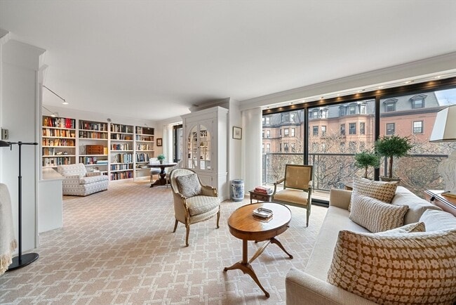 Photo - 180 Beacon St Unidad 4A