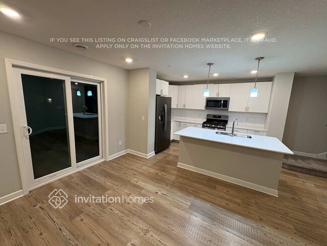 Photo - 10936 Zest St NE