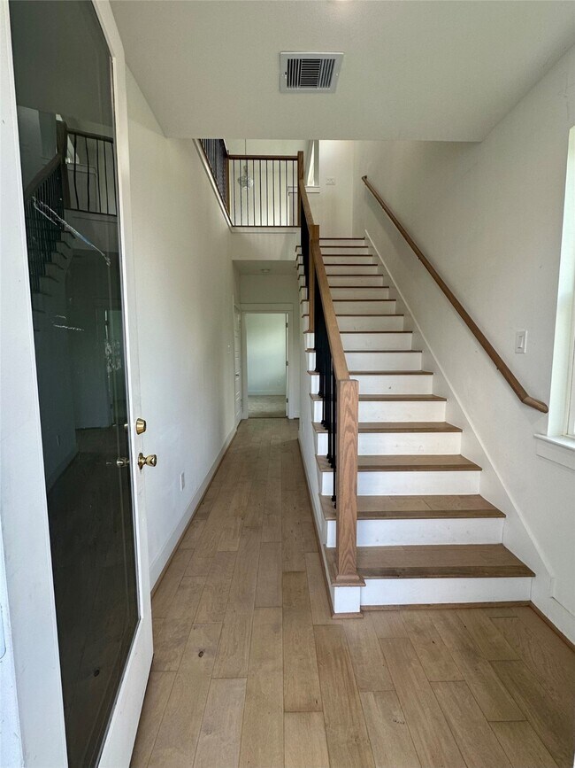 Photo - 4623 Cochran St