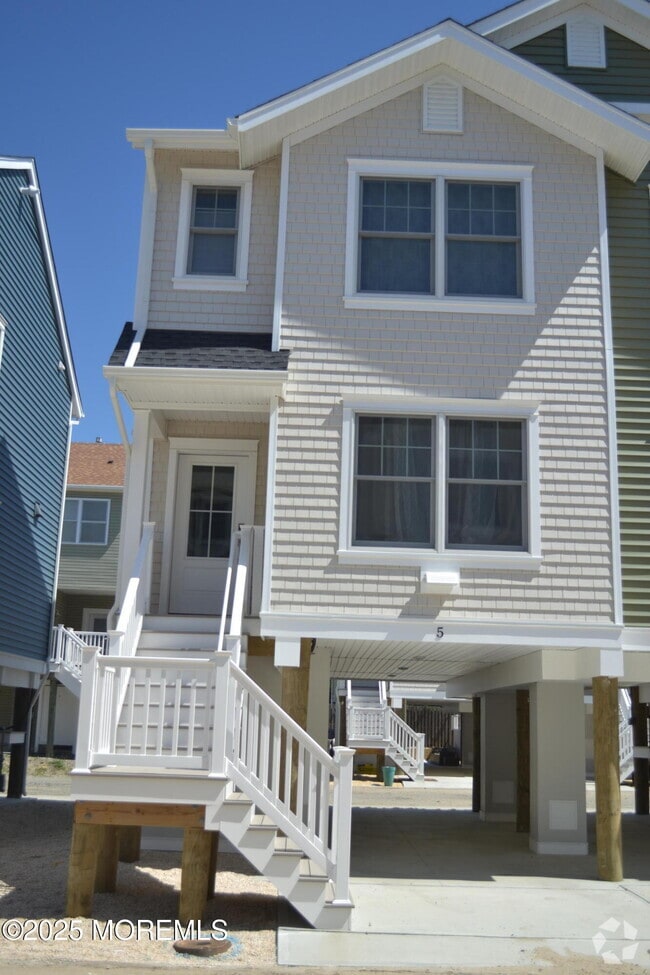 Building Photo - 5 Shell Rd Rental