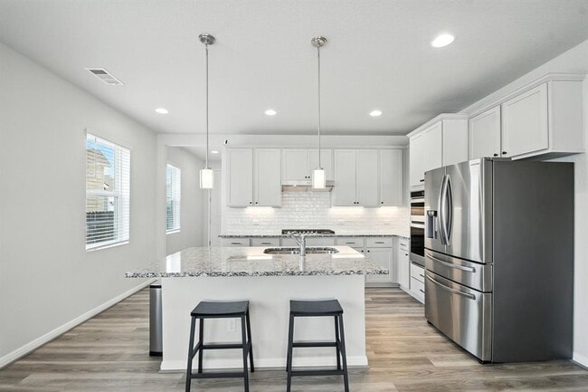 Photo - 410 Watercourse Wy