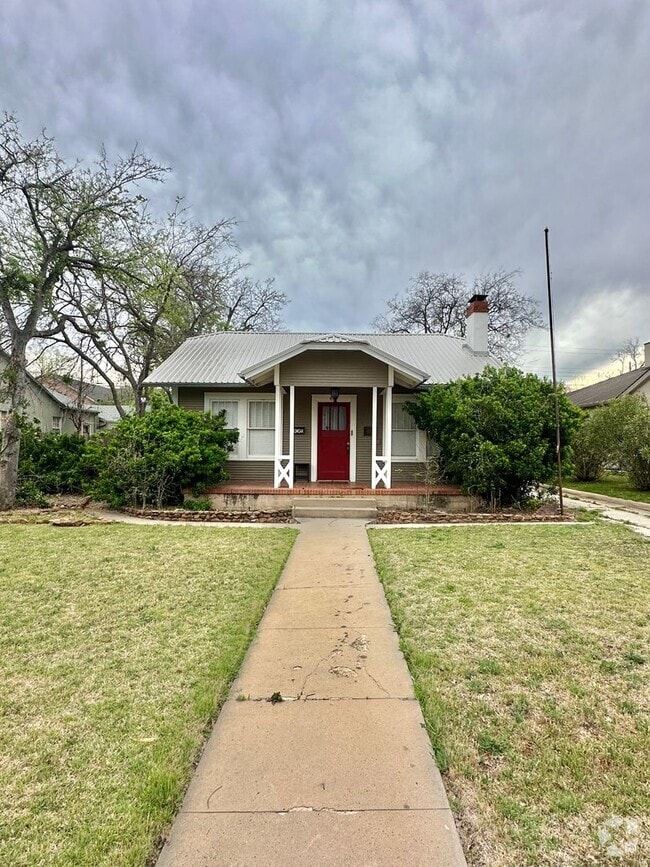 Building Photo - Coming Soon... Charming Santa Rita Home Fo...