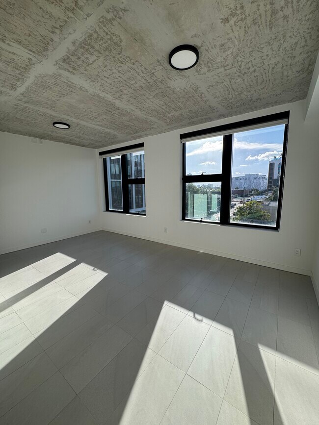 Photo - 264 NW 31st St Unit S