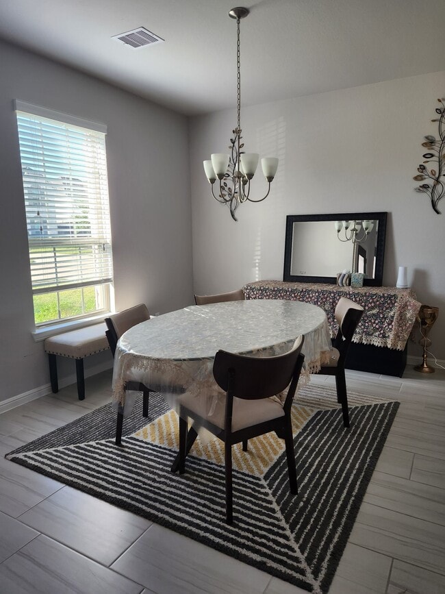 Photo - 8615 Oakdale Blf Ct