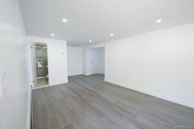 Photo - 61 Beaumont Dr