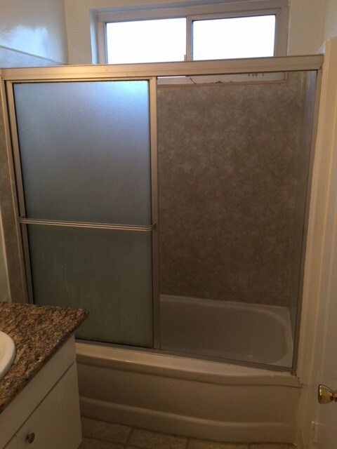 Photo - 10214 McClemont Ave