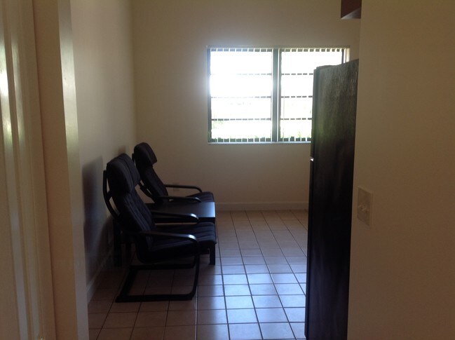 Photo - 1909 Harding St Unidad 2