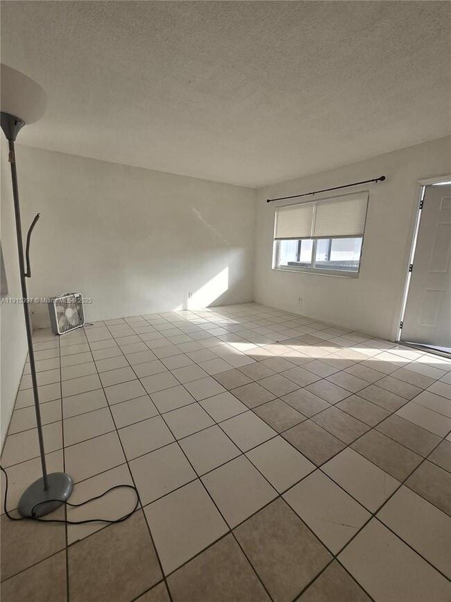 Photo - 1400 N 17th Ave Unit 17